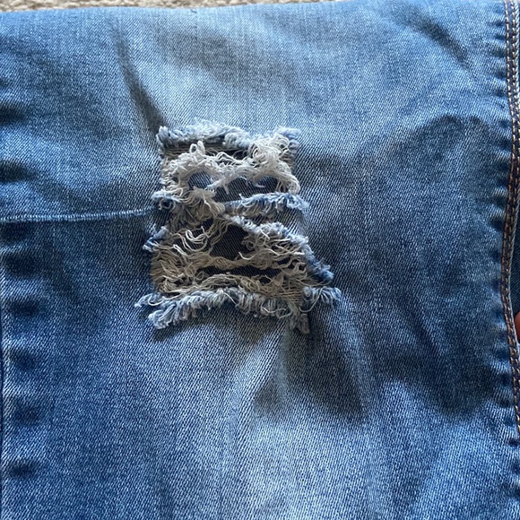 Light Blue Ripped Jeans - Picture 3 of 9